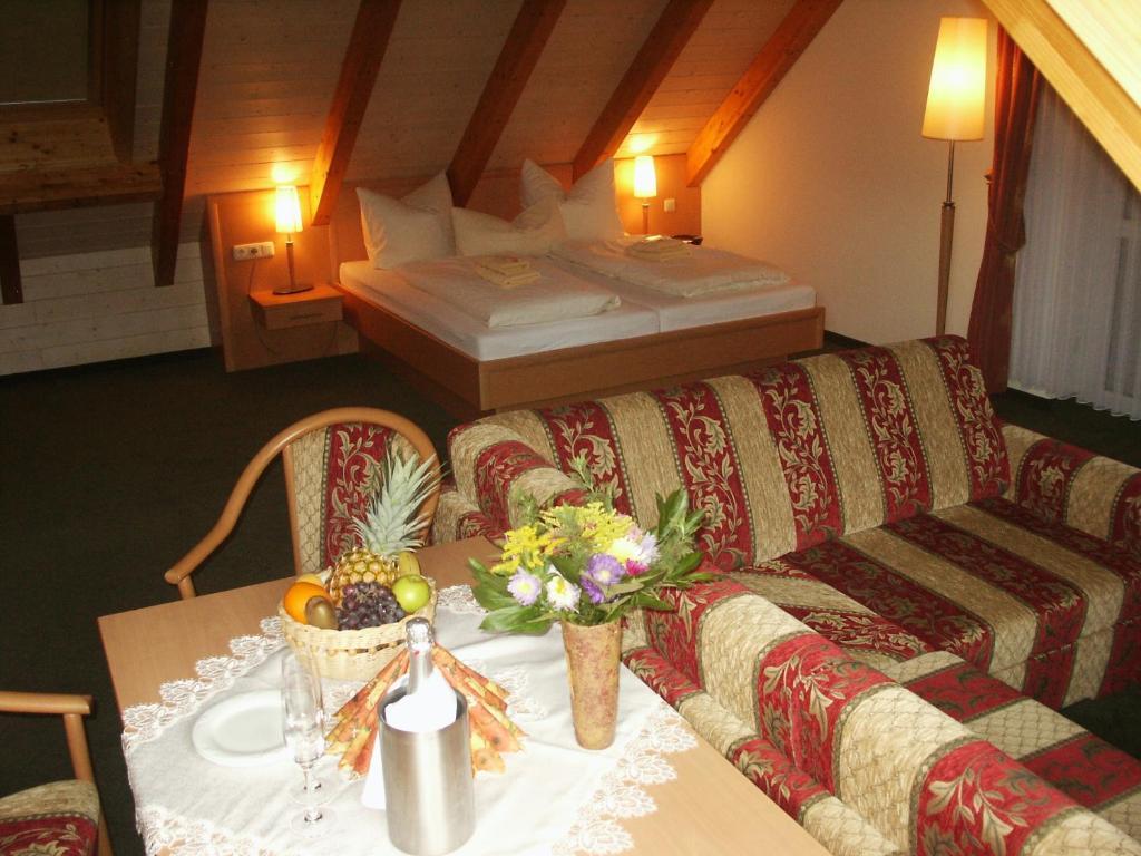 Landhotel Rittersgruen Breitenbrunn  Quarto foto